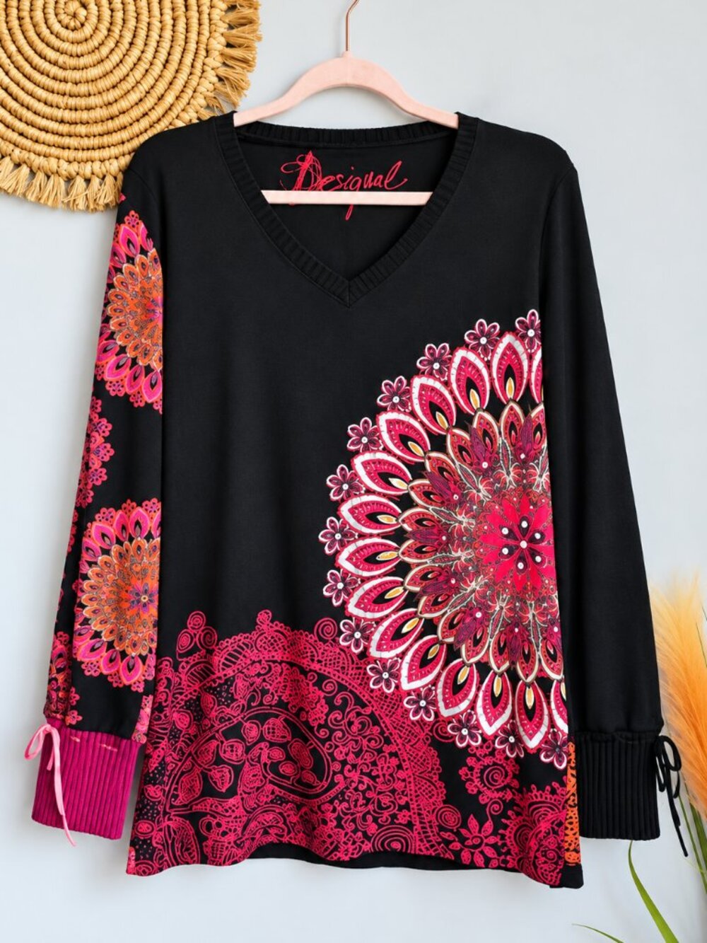 Desigual Black Mandala V-neck Graphic Embroidered Metal Accent Knit Top SZ XXL